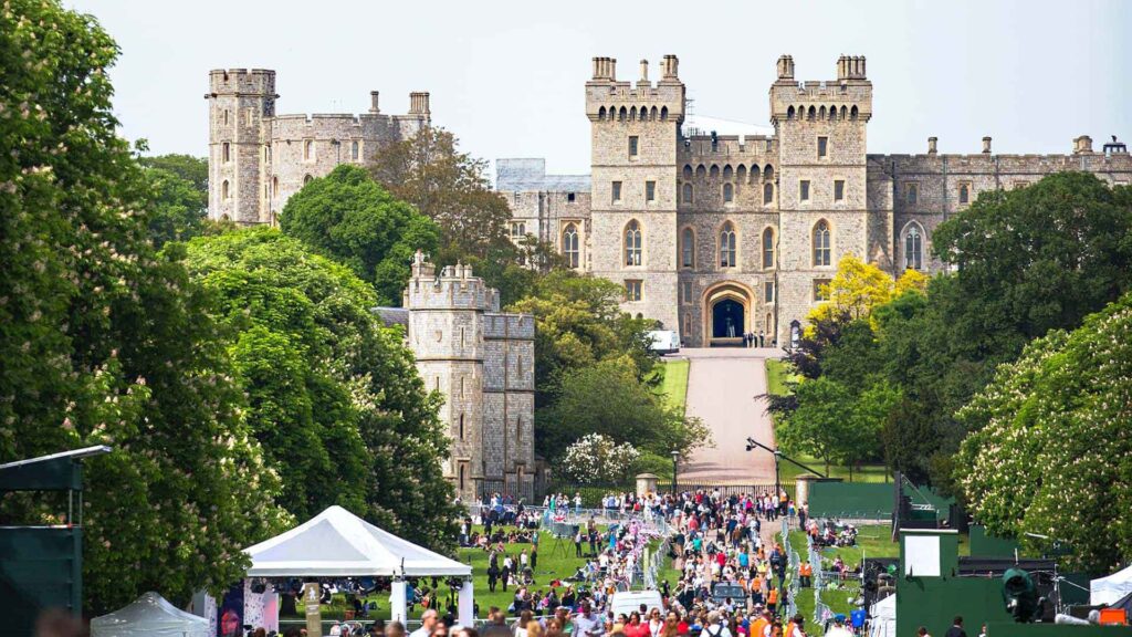 Windsor Castle Tour, head of the long walk leading up to Windsor Castle